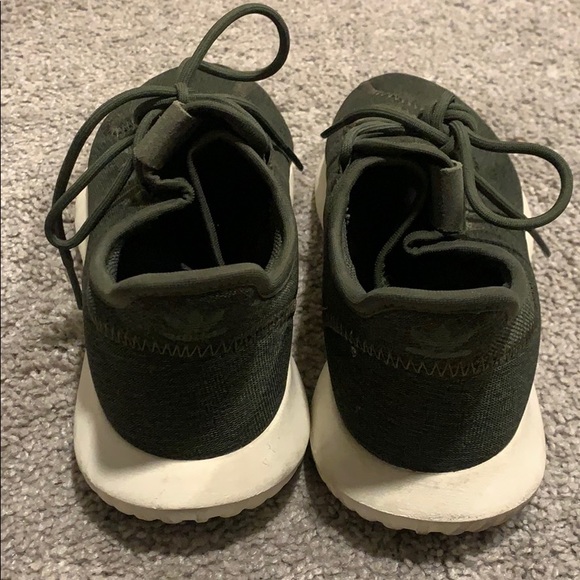 Adidas sneakers size 9 - Picture 3 of 5